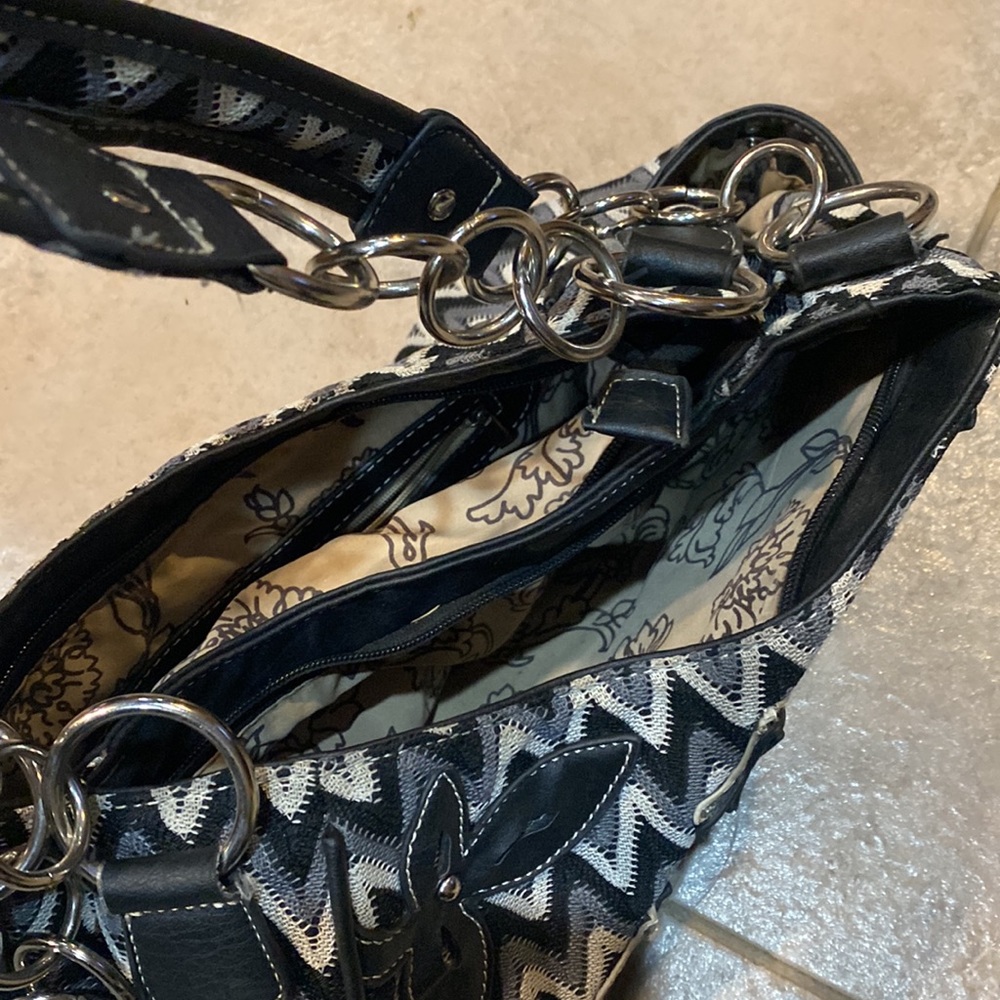 Beautiful Purse - Picture 2 of 6